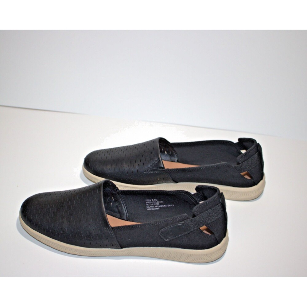 Baretraps Viccia Size 8.5 Women's Casual‎ Black Flats NIB